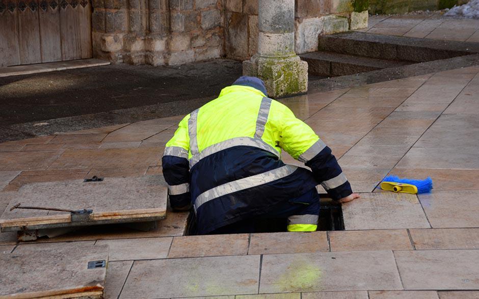 société pour déboucher canalisation Paris